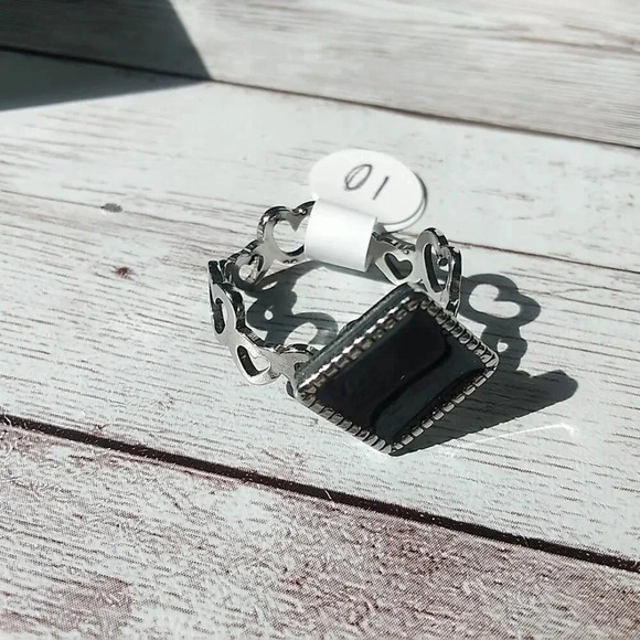 Heart Cutout Ring with Black Enamel Diamond - Size 10 - Picture 3 of 4